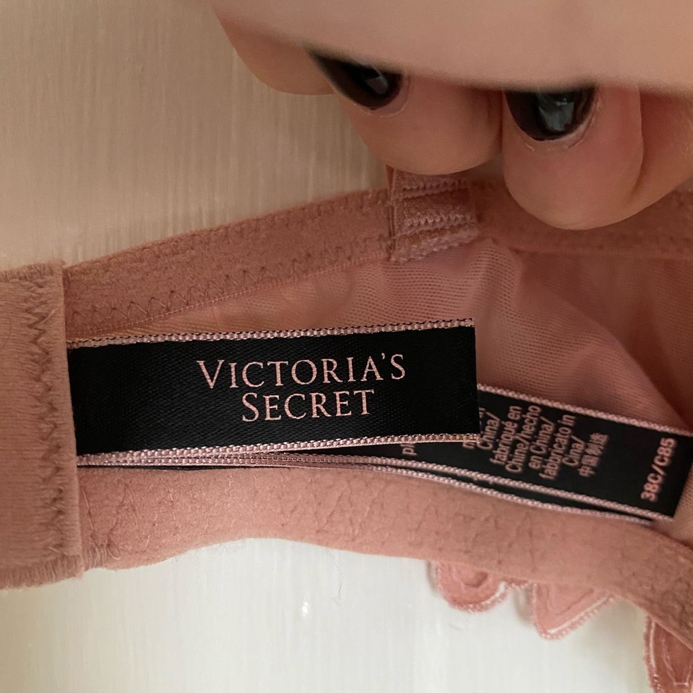 VS NWOT Balconette Bra - Picture 4 of 4